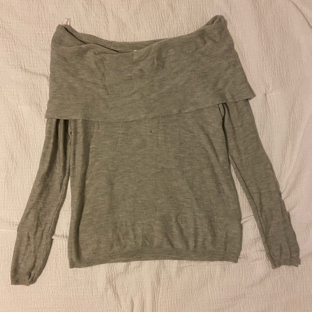Off-the-shoulder Sweater